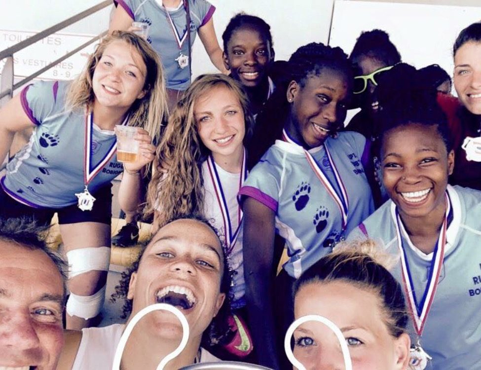 Maillots de rugby personnalisés pour l_équipe féminine de l_université Paris 13