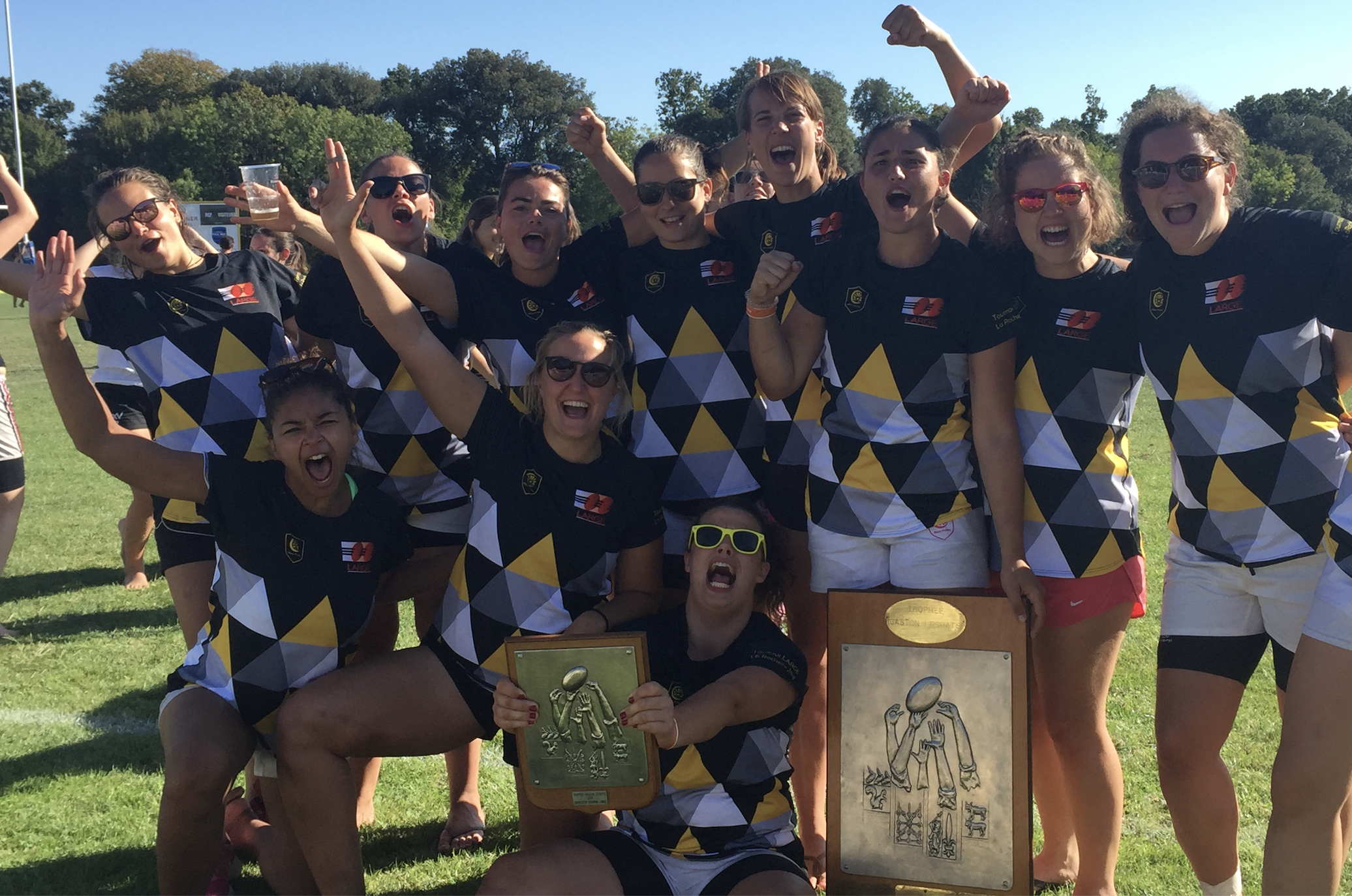 Maillots de rugby personnalisés pour gagnantes du tournoi LARGE