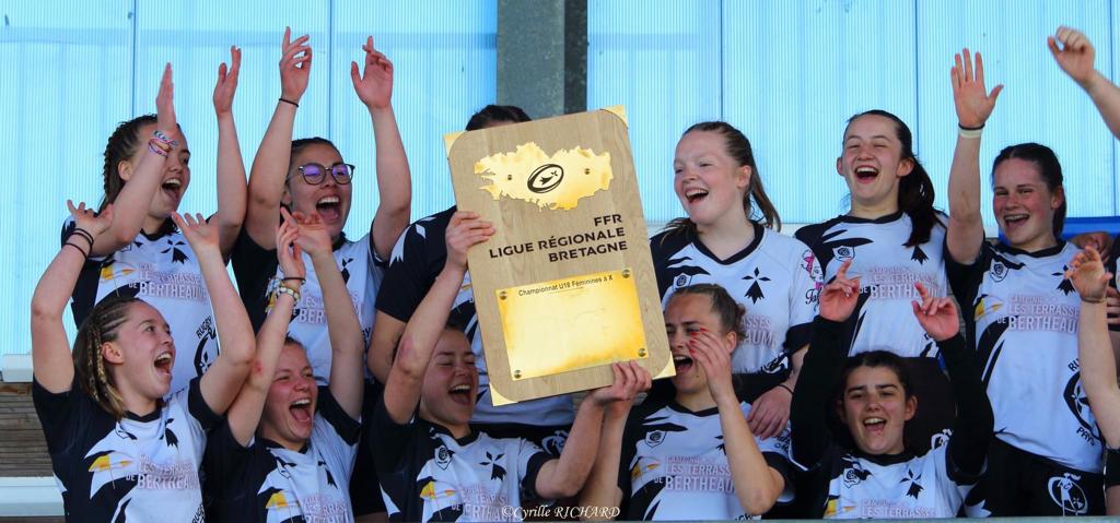 Victoire Maillots équipe féminine rugby Pays de Brest